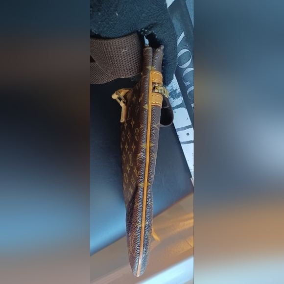 LOUIS VUITTON BOSPHORE MESSENGER - Picture 6 of 10